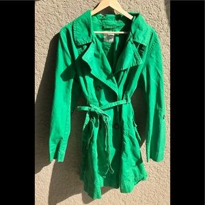 Kelly green Women’s double breasted Old Navy Trench coat size XL